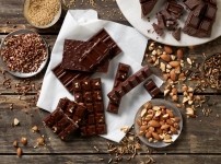 巧克力和杏仁 - 一個機會世界