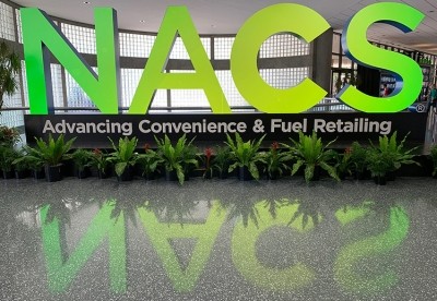 每年都會有數百種新產品在NACS展會上推出，部分原因是為了趕上零售商們在12月重新上架。